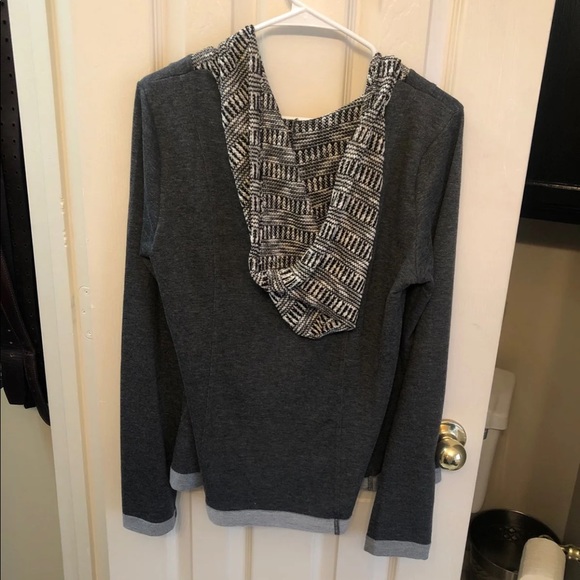 Grey Patterned Hoodie - Picture 3 of 3